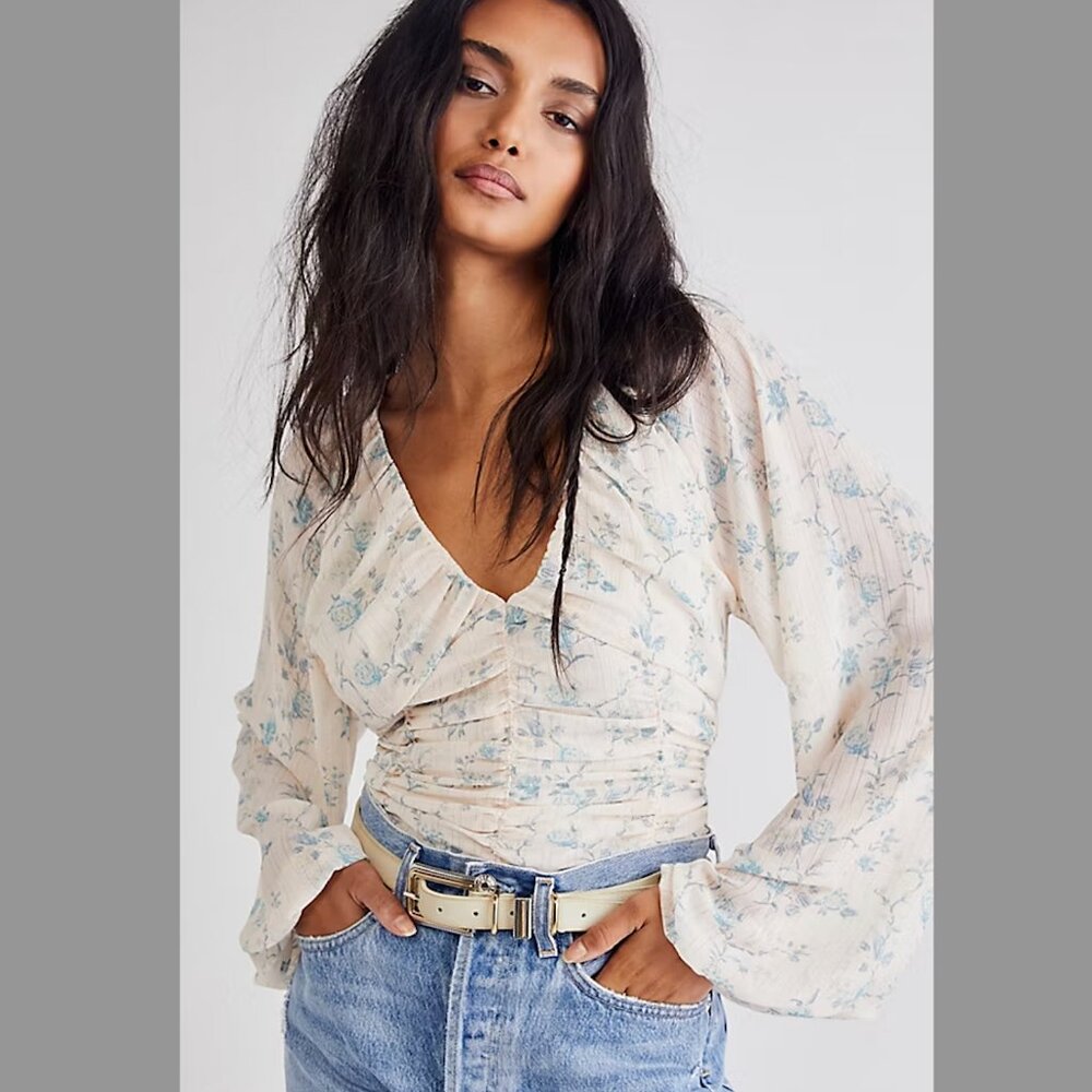 💎NEW: Free People - Vintage Floral Design Blouse - Picture 2 of 8
